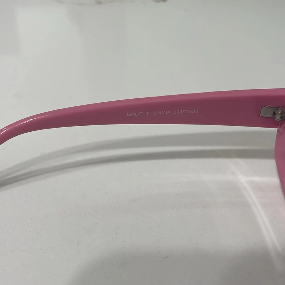 Pink Rectangular Retro Sunglasses - Picture 4 of 6